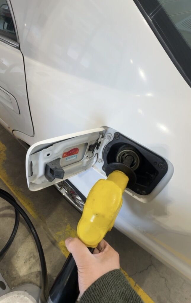 How to Use a Japanese Gas Station — The Complete Guide for Foreign Drivers